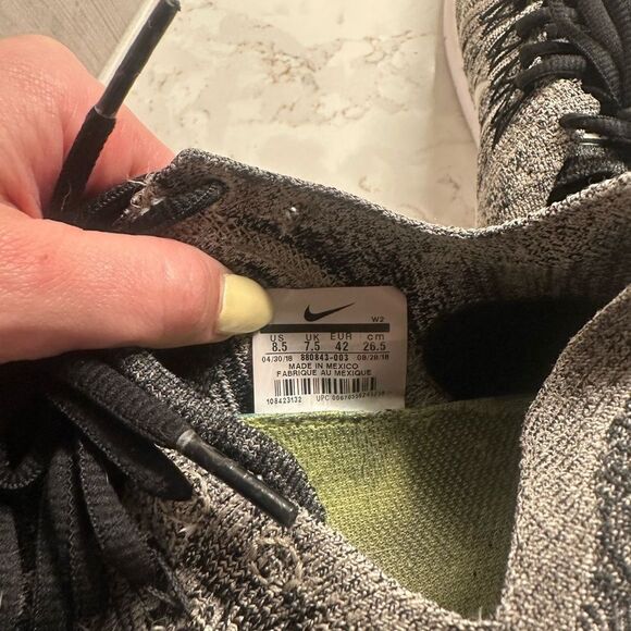 Men’s Nike Free Run - Picture 8 of 10